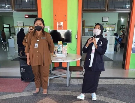 INSTALASI PKRS MENDAMPINGI PENYULUHAN MAHASISWI UNIVERSITAS TEKNOLOGI SUMBAWA